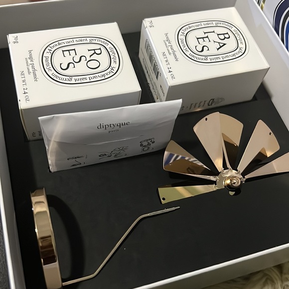 Diptyque Paris - Rosse & bais Candle & Carousel Set - Picture 4 of 6